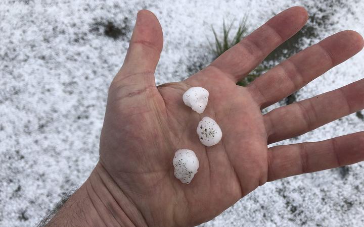Hail in Motueka yesterday. Photo: Twitter / Ben Hodges via RNZ
