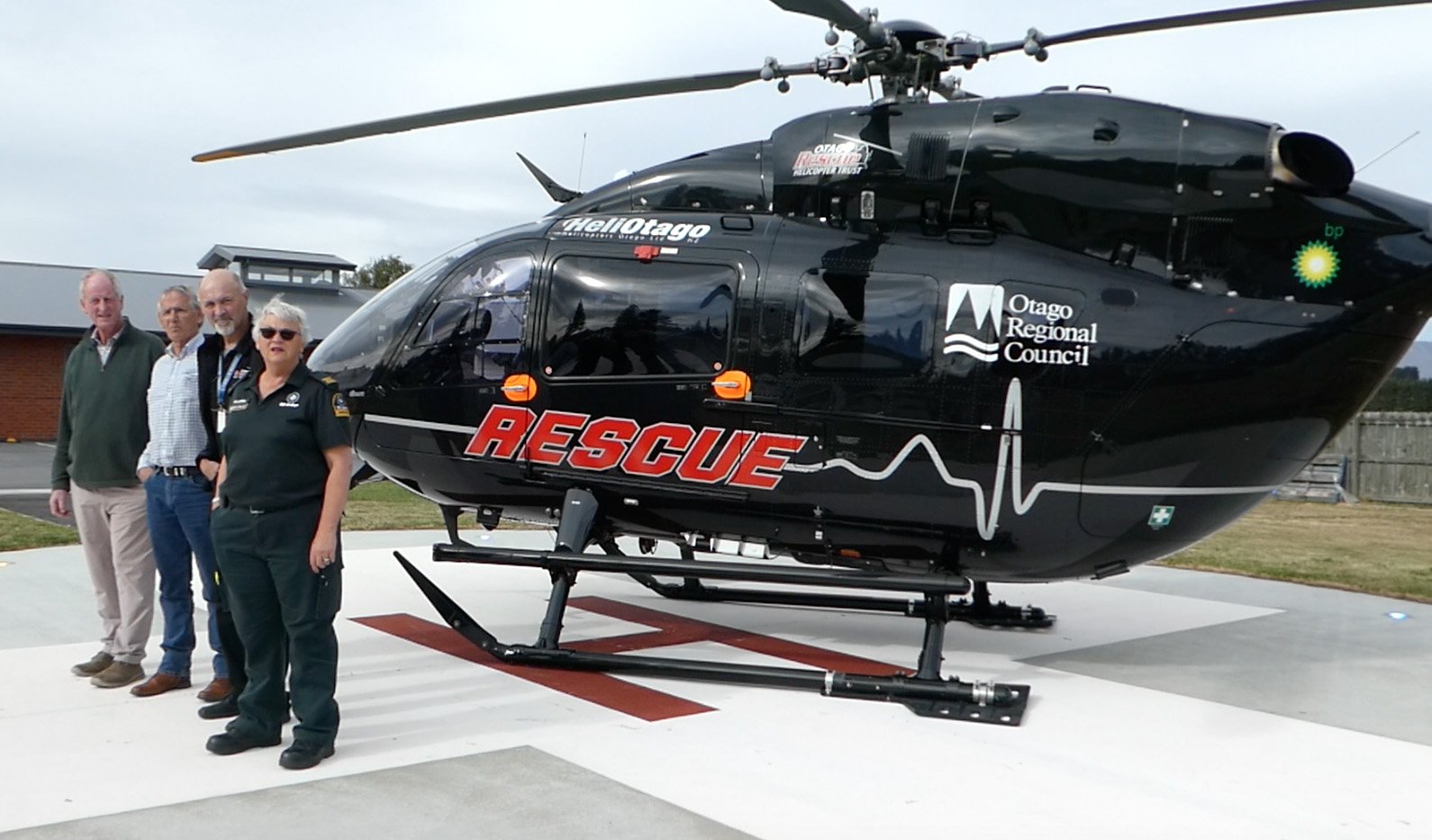 Saying thank you to those responsible for creating the helipad at Maniototo Hospital in Ranfurly...