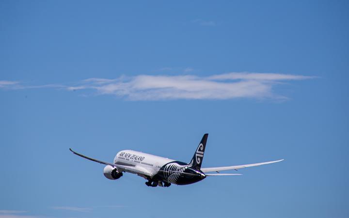 The first quarantine-free flight from New Zealand to Australia left Auckland for Sydney on 16...