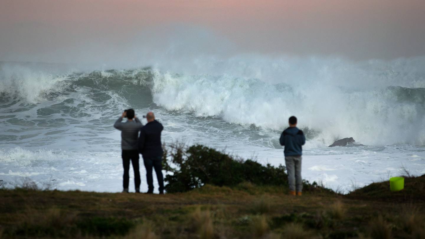 Giant swells and waves reaching up to 10m high along New Zealand's southwest coast are on the...