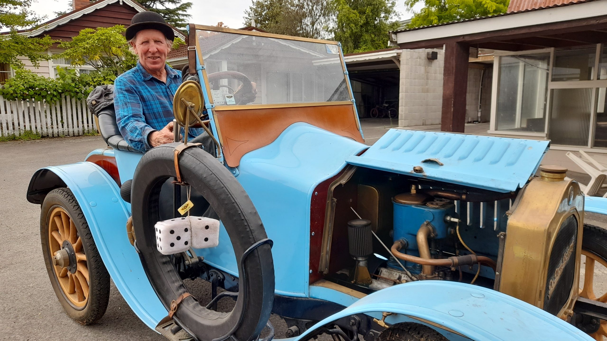 Peter Lynn in his 1908 De Dion Bouton vintage car which will be sold at the Methven Vin tage Club...