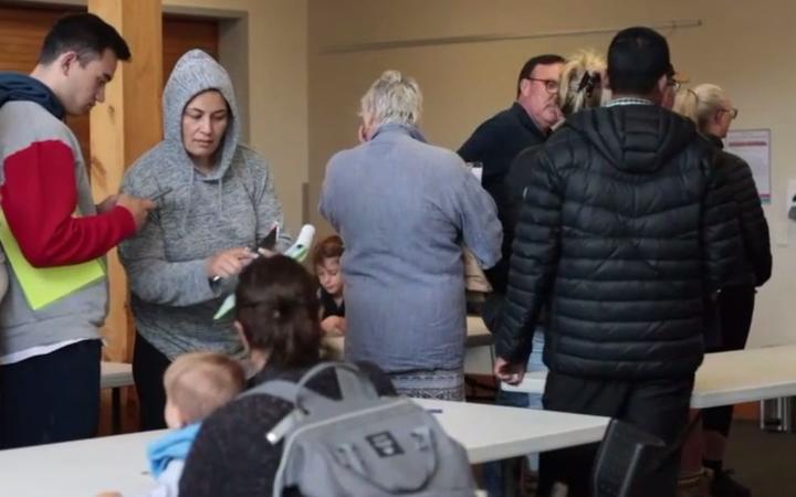 The first residents queue for their tests earlier this week. Photo: RNZ