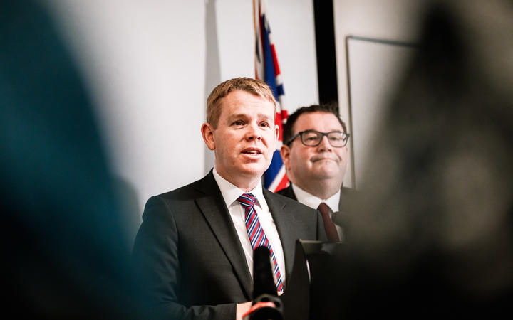 Public Service Minister Chris Hipkins (left) and Finance Minister Grant Robertson. Photo: RNZ (file)