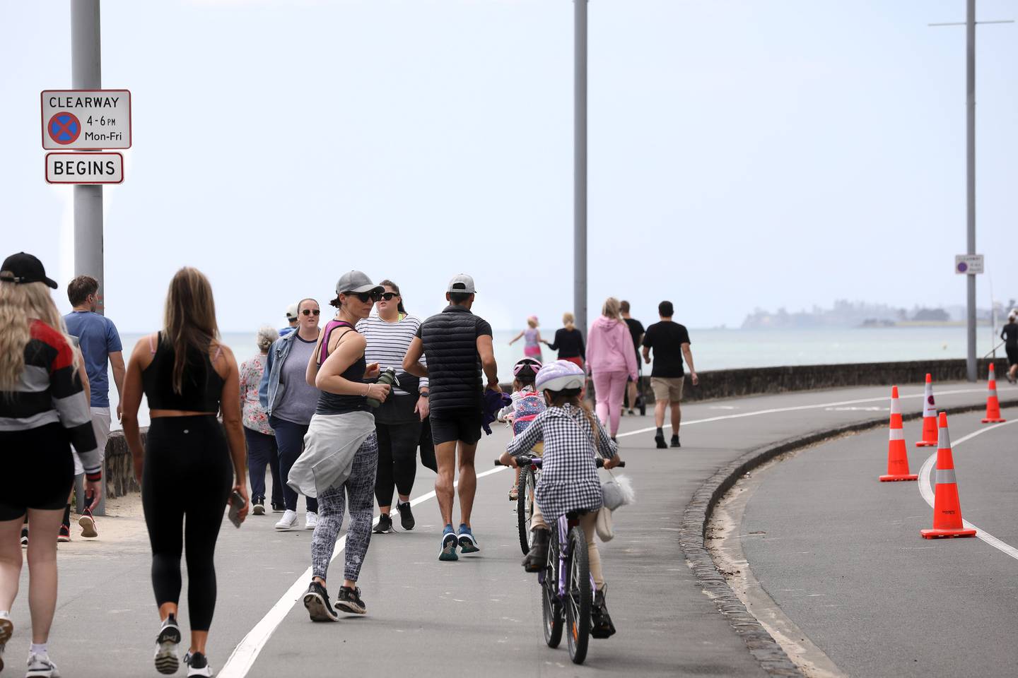 People on Tamaki Dr in Auckland today. Photo: NZ Herald 