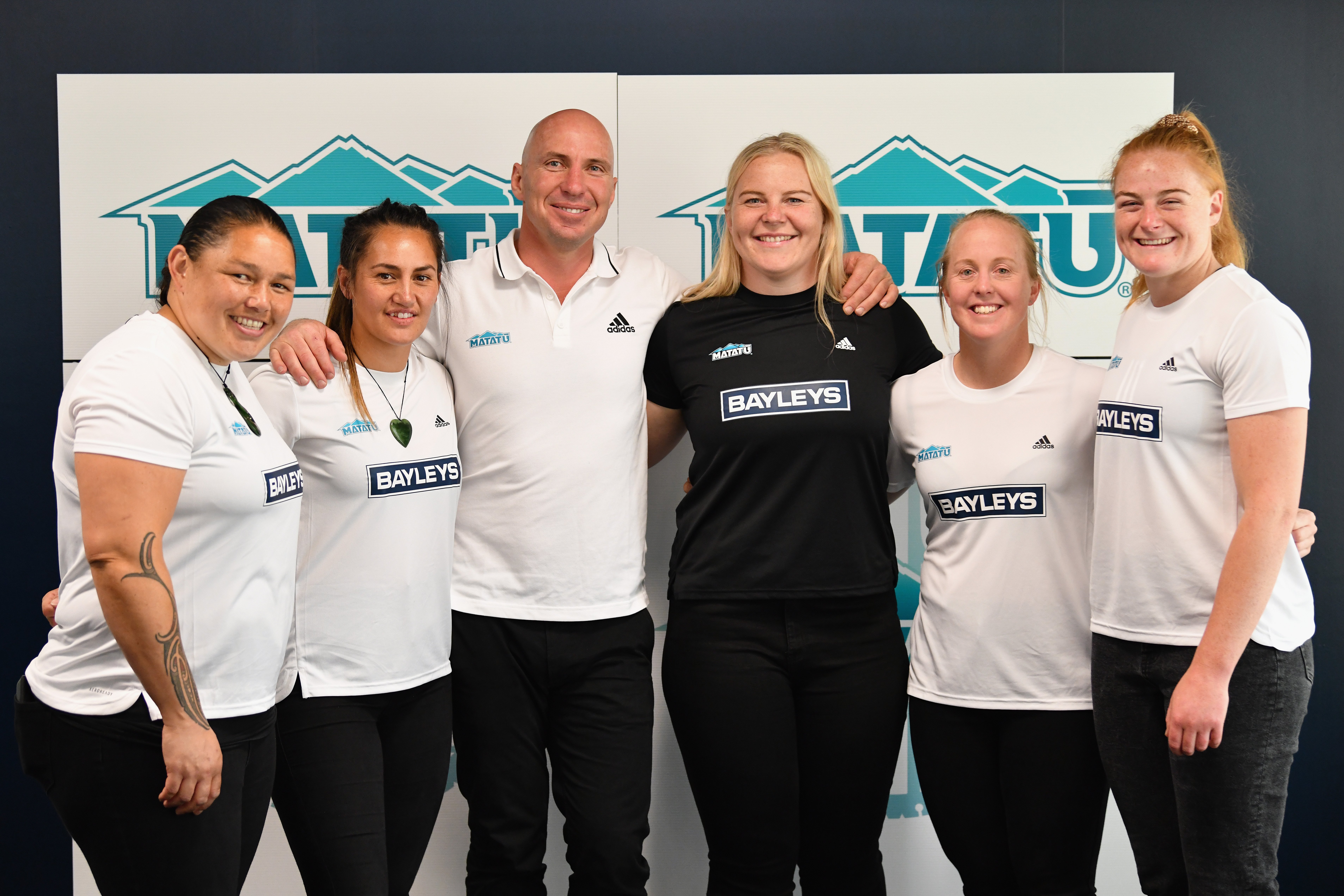 Stephanie Te Ohaere-Fox, Te Rauoriwa Gapper, head coach Blair Baxter, Phillipa Love, Kendra...