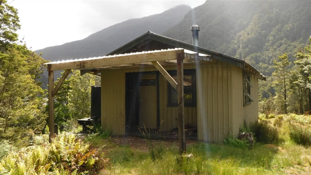 The pair managed to get themselves to Loch Maree Hut. Photo: DOC