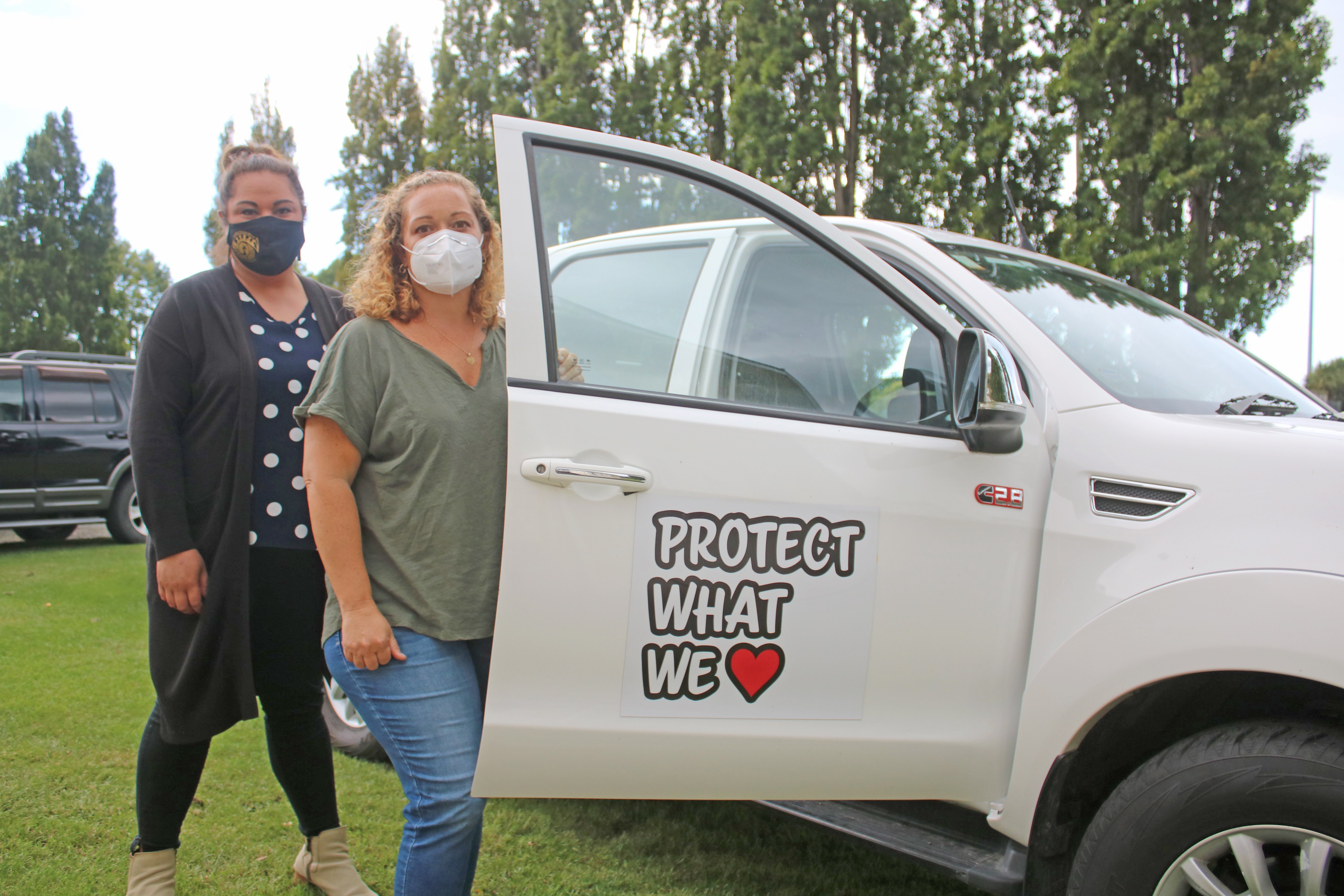 Oamaru Pacific Island Community Group Covid-19 vaccination navigator Jane Taafaki (left) and...