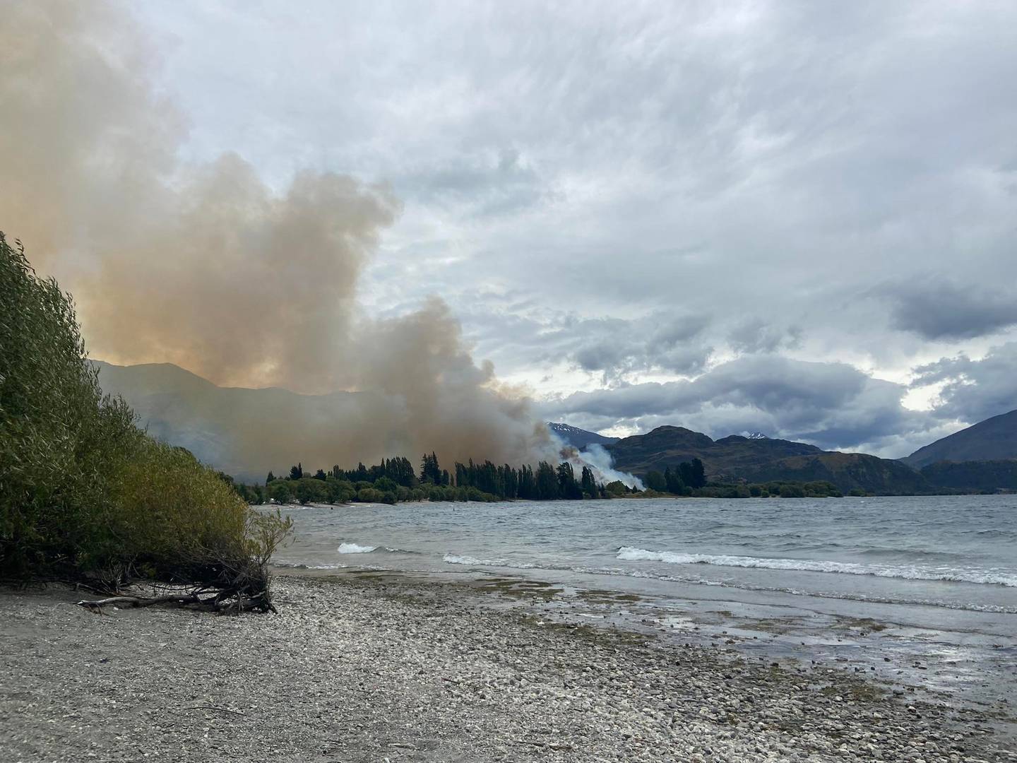 The fire is said to be moving rapidly due to windy conditions. Photo: Jessica Schmelz