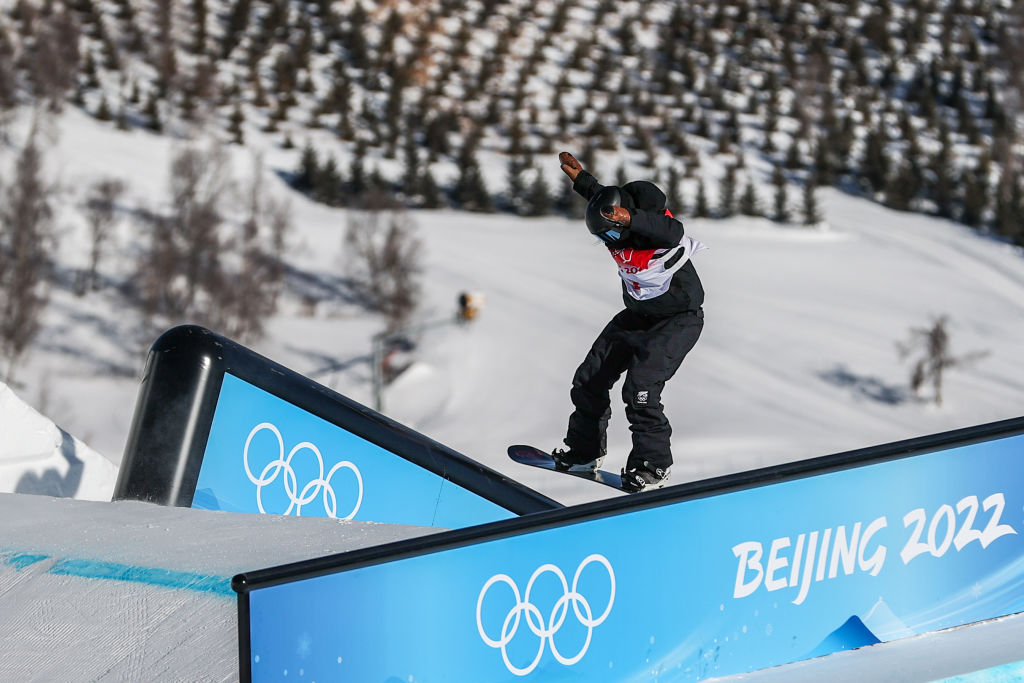 Zoi Sadowski Synnott  competing in the  snowboard slopestyle final  on Sunday. Photo: Getty Images 