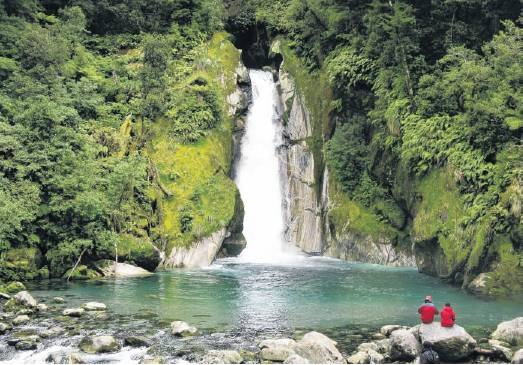 The Giant Gate Falls on the Milford Track. PHOTO: DOC