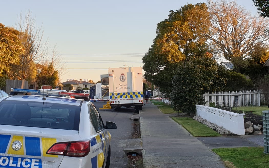 Police at the scene of the stabbing on Sunday. Photo: RNZ 