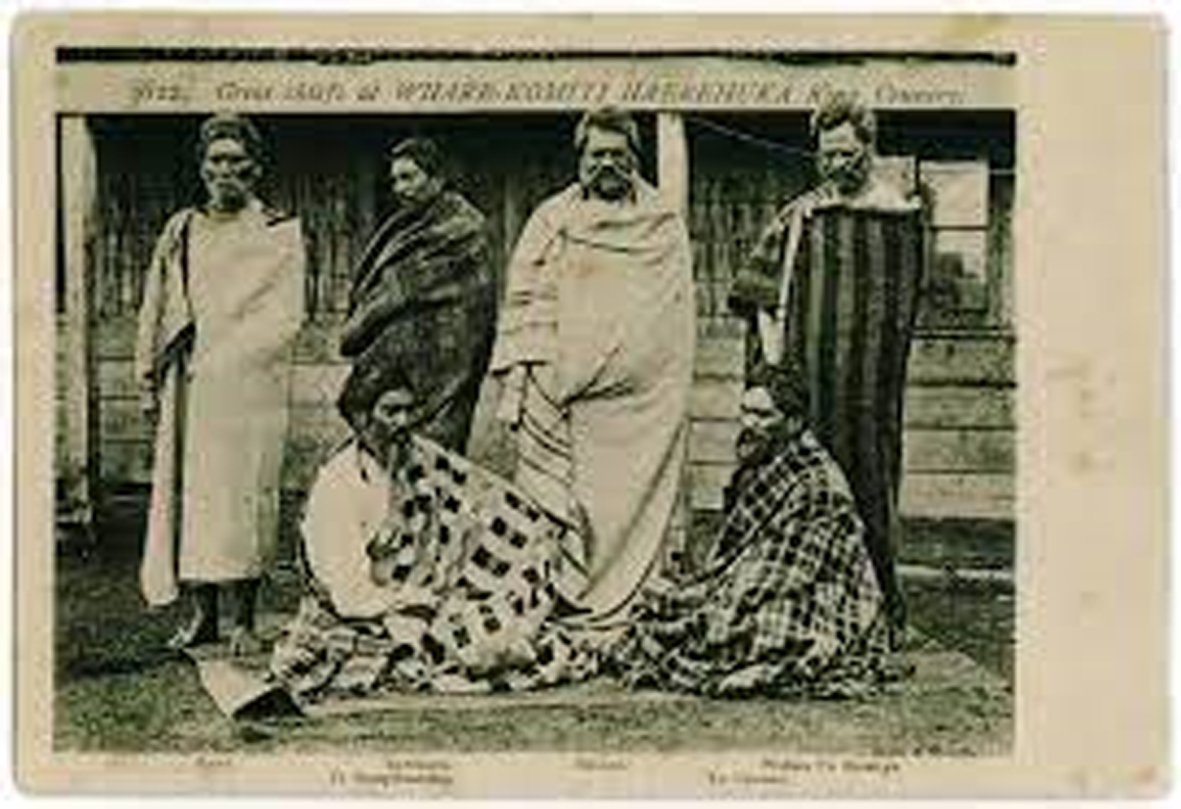 Standing far left: Te Rerenga Hone Wetere.