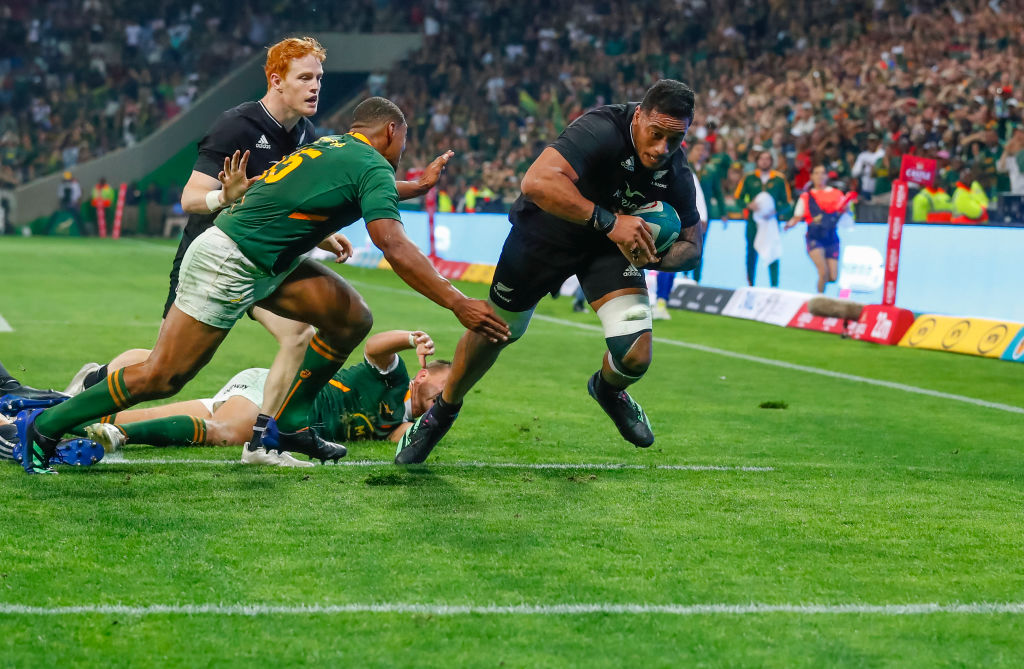 Shannon Frizell on his way to the tryline for the All Blacks in the first test against South Africa and New Zealand in Nelspruit last weekend. Photo: Getty