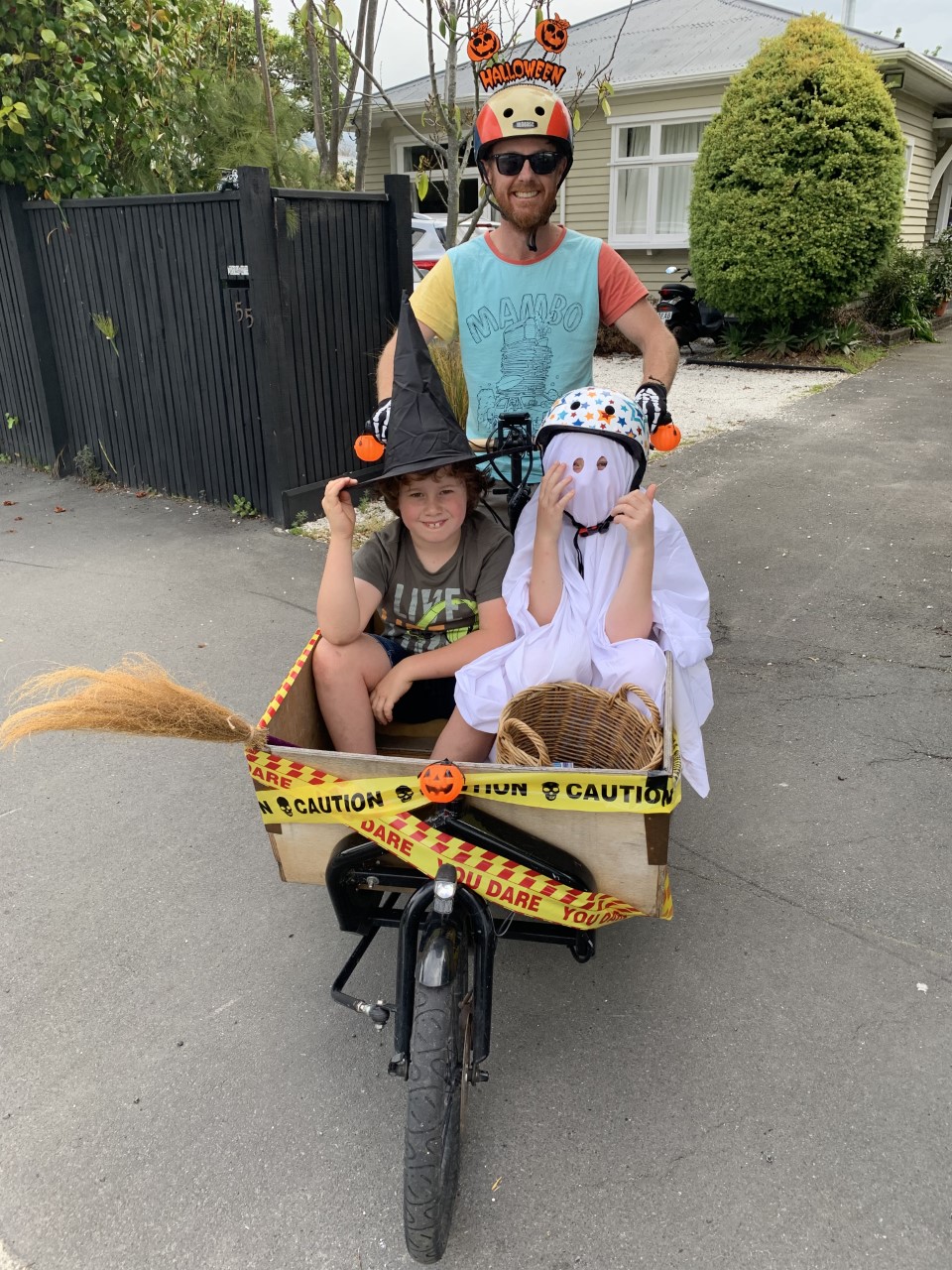 Al Duncan takes the kids for a ride. Photo: Supplied