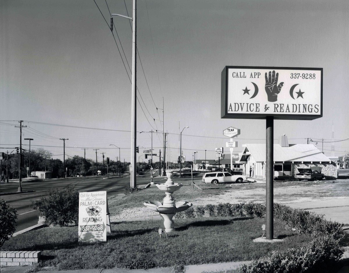 Mrs Green Sign, Dallas, Texas, 23 October 1988, by Laurence Aberhart.