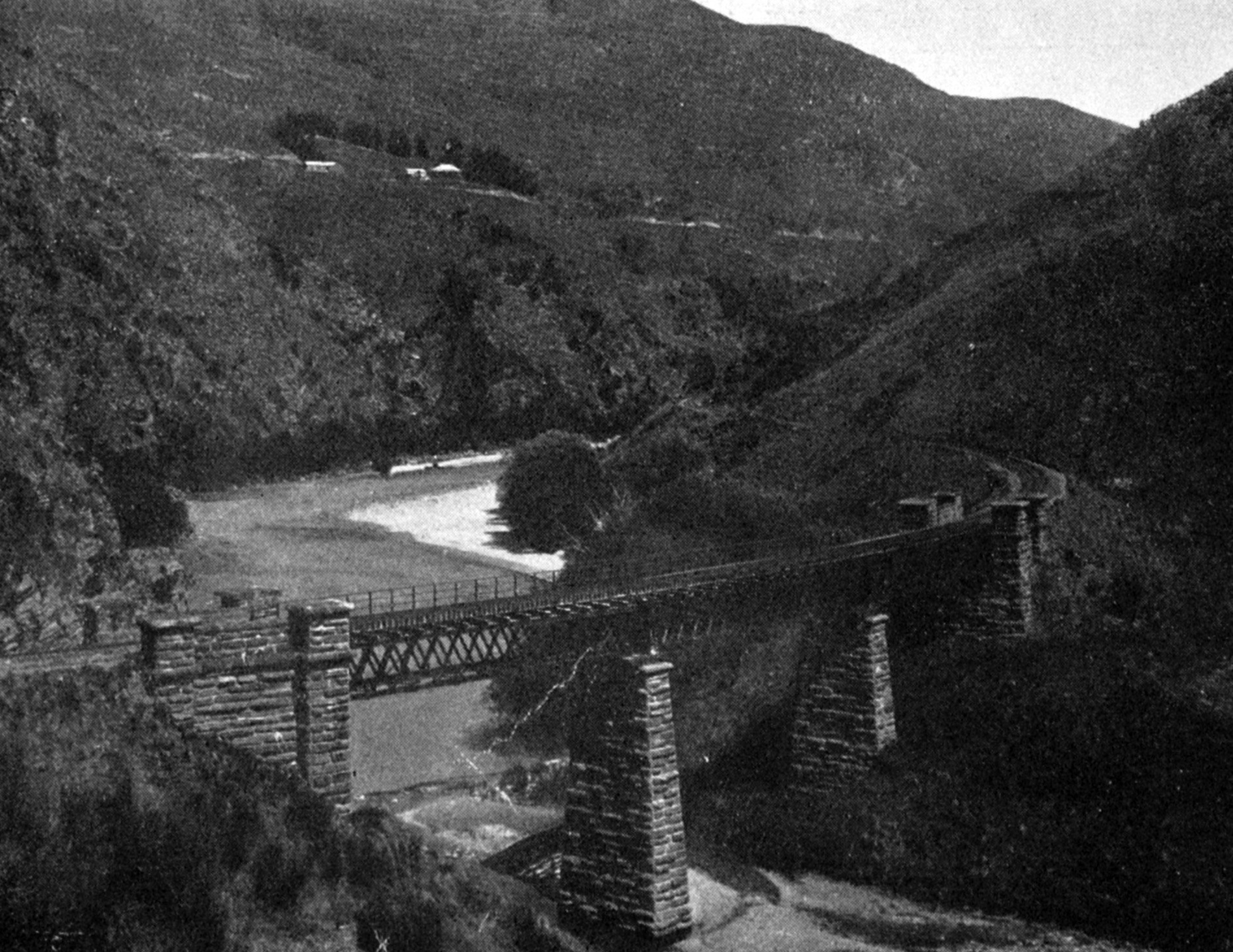 Christmas Creek viaduct in the Taieri River gorge near Hindon, on the Otago Central Railway. —...