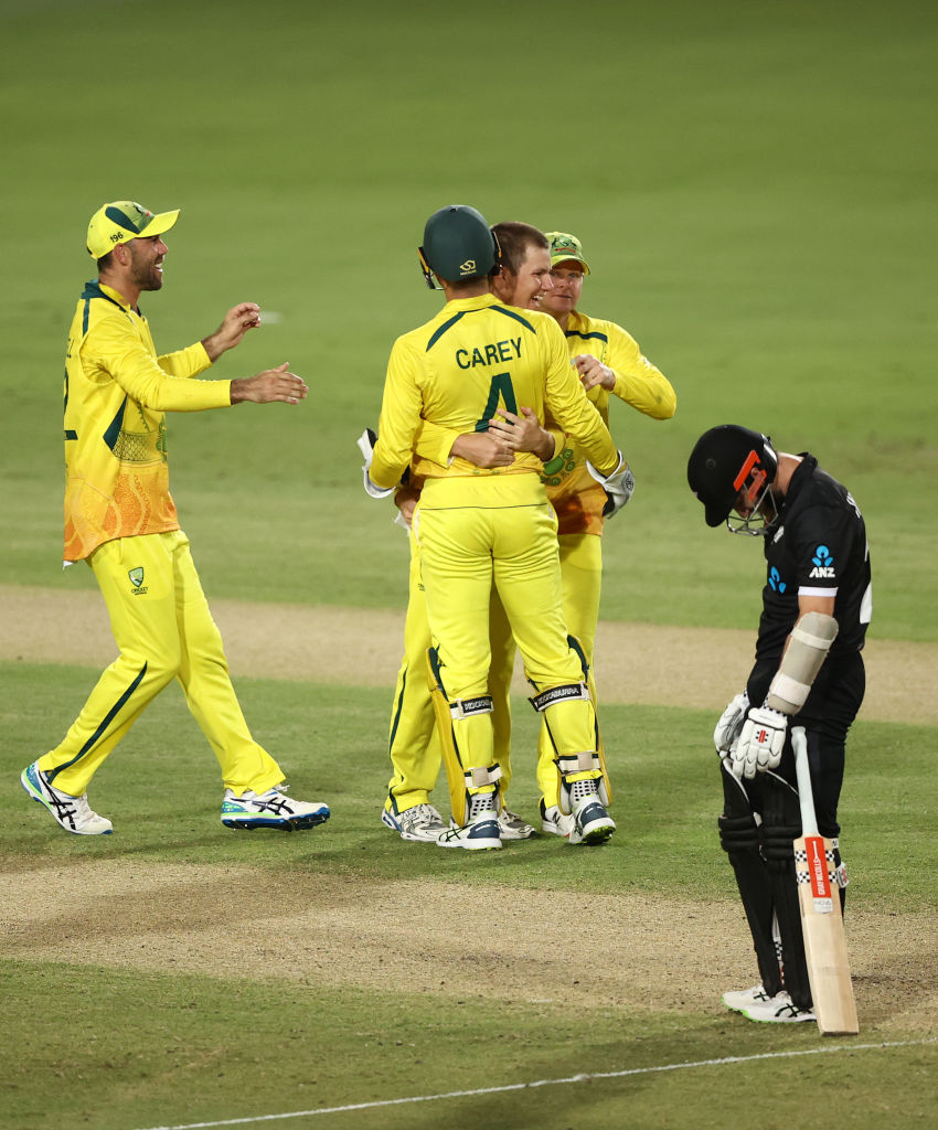 Australian players celebrate taking the wicket of New Zealand's Kane Williamson. Photo: Getty Images