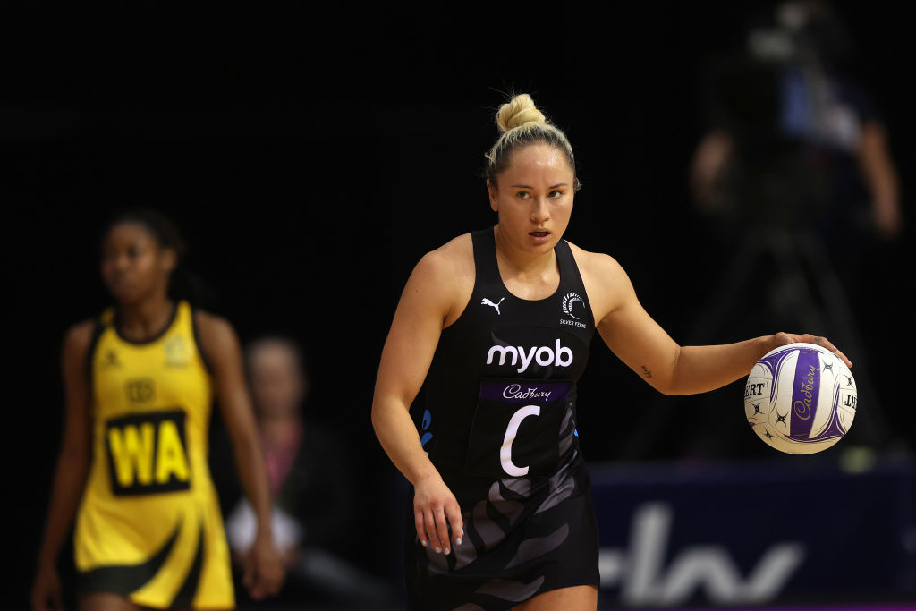 Silver Ferns midcourter Whitney Souness in action against Jamaica. Photo: Getty Images