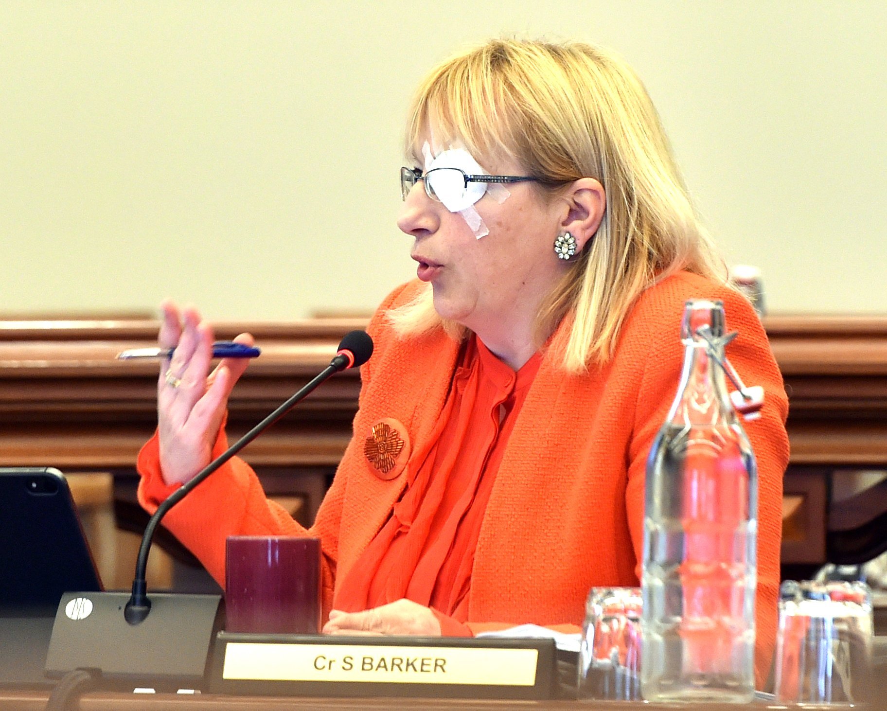 Dunedin mayoralty candidate Sophie Barker was sporting an injury at a council meeting this week,...