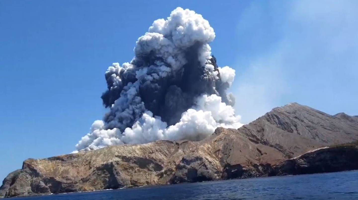 The moment that White Island erupted. Photo: Alessandro Kauffmann