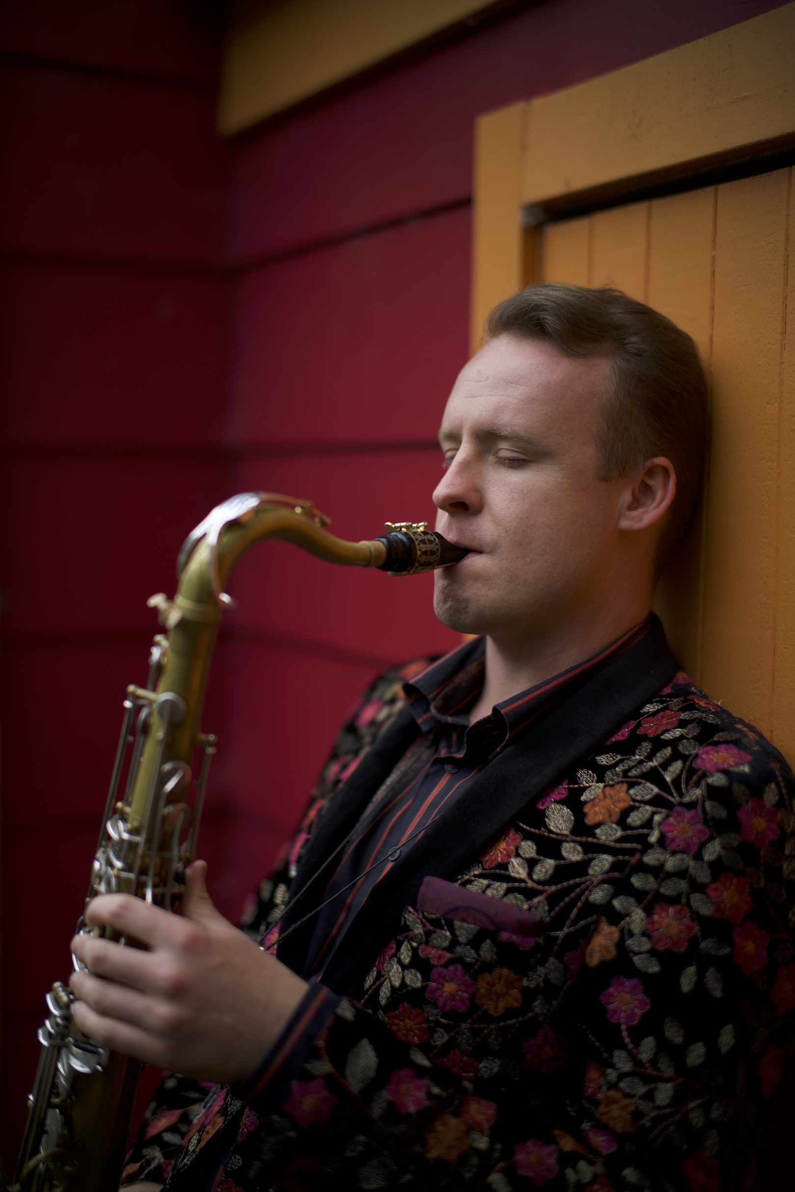 Oscar Laven is a multi-instrumentalist. The tenor saxophone is his main instrument, but he is...
