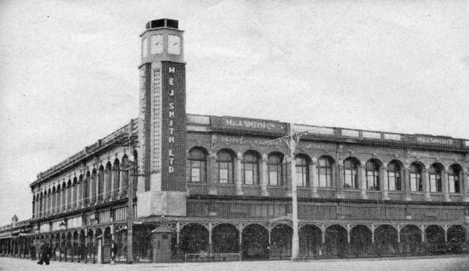 H&J Smith in Invercargill in 1945. Photo: ODT files