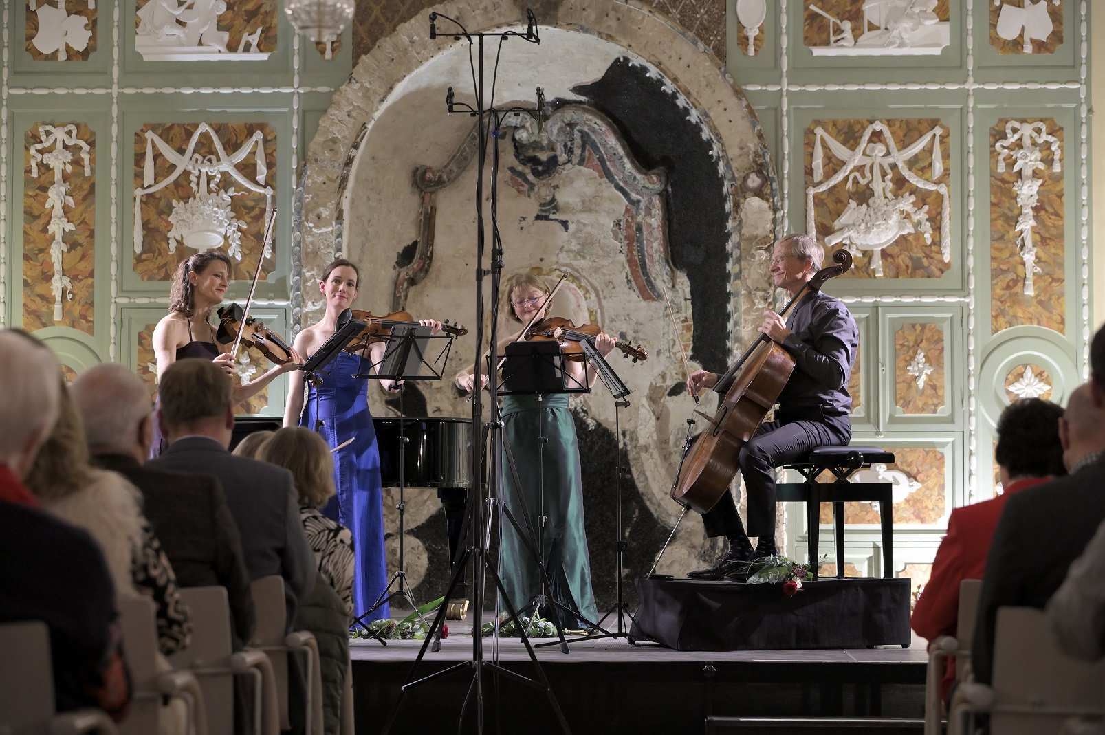 Pohl plays a Pietro Guarnerius violin made in Venice in 1730.