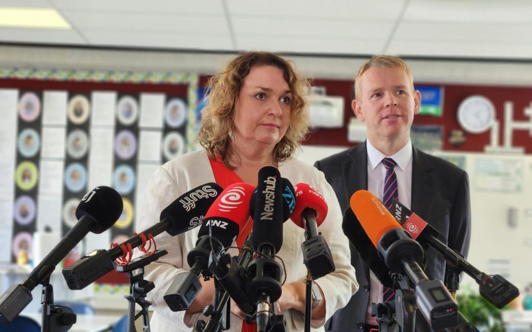 Current Minister of Education Jan Tinetti (L) with former minister Chris Hipkins. Photo: RNZ Current Minister of Education Jan Tinetti (L) with former minister Chris Hipkins. Photo: RNZ