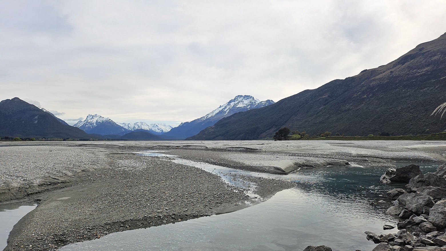 Pikirakatahi stands as a signpost at the headwaters of Whakatipu-wai-māori, Lake Wakatipu. Photo:...