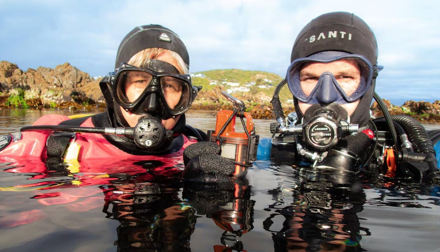Wellington couple Judy and Regan had been experiencing their 101st dive together with another...
