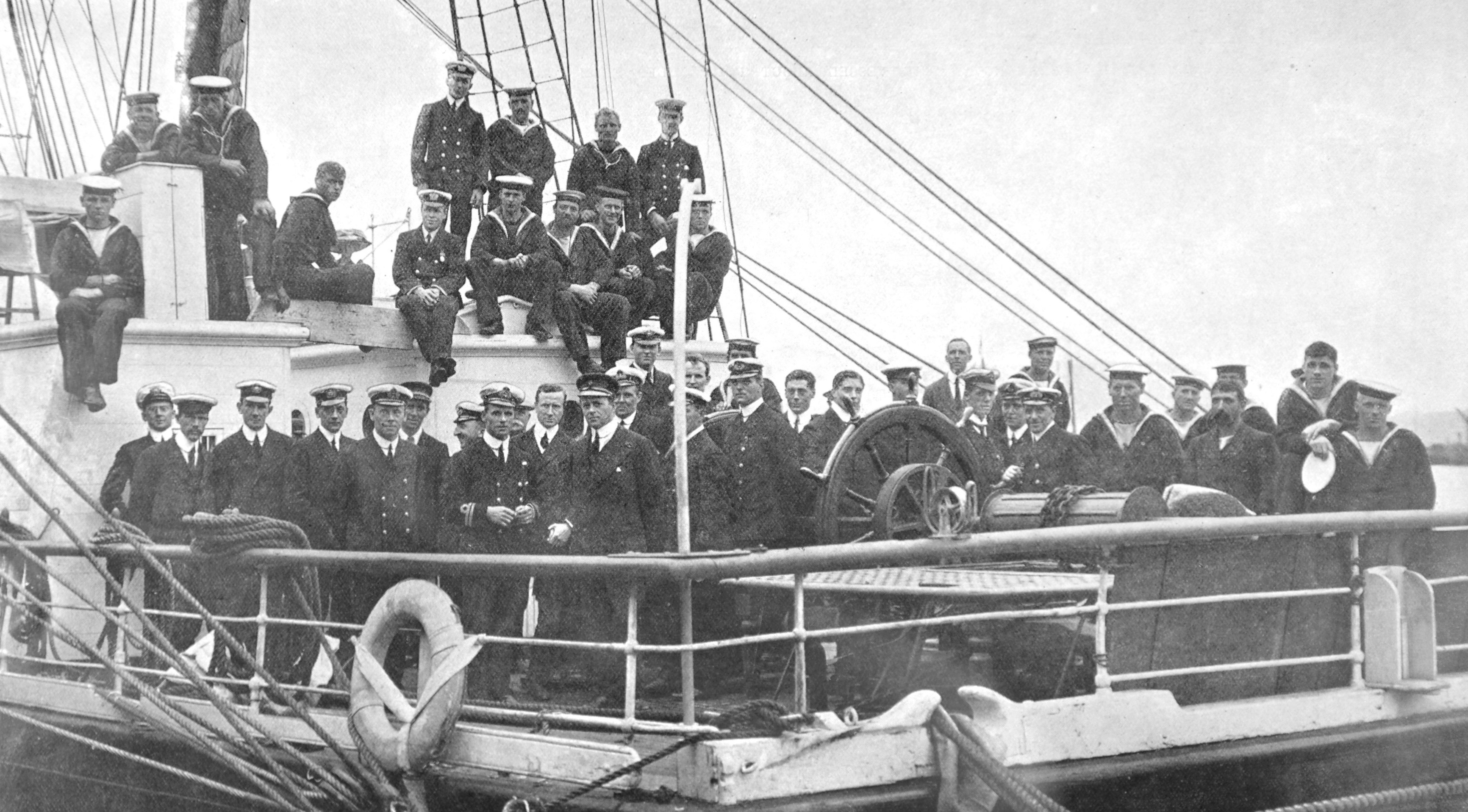 The assembled officers and crew of Terra Nova as it left Dunedin. PHOTO: OTAGO WITNESS