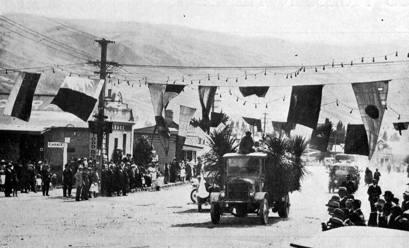 A procession of cars during a gala day in Roxburgh to celebrate the opening of the Teviot power...