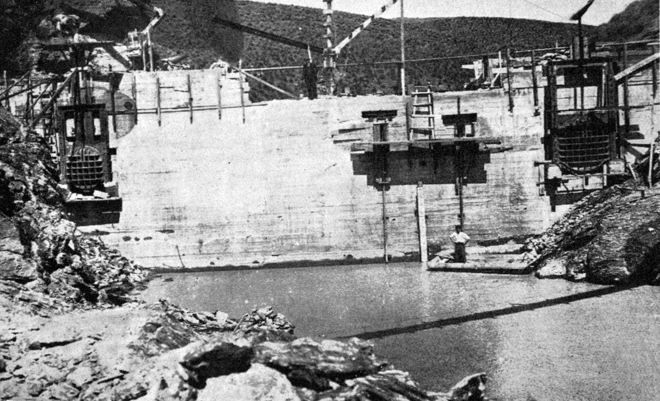 A dam under construction as part of the Waipori hydroelectric scheme. — Otago Witness, 15.4.1924