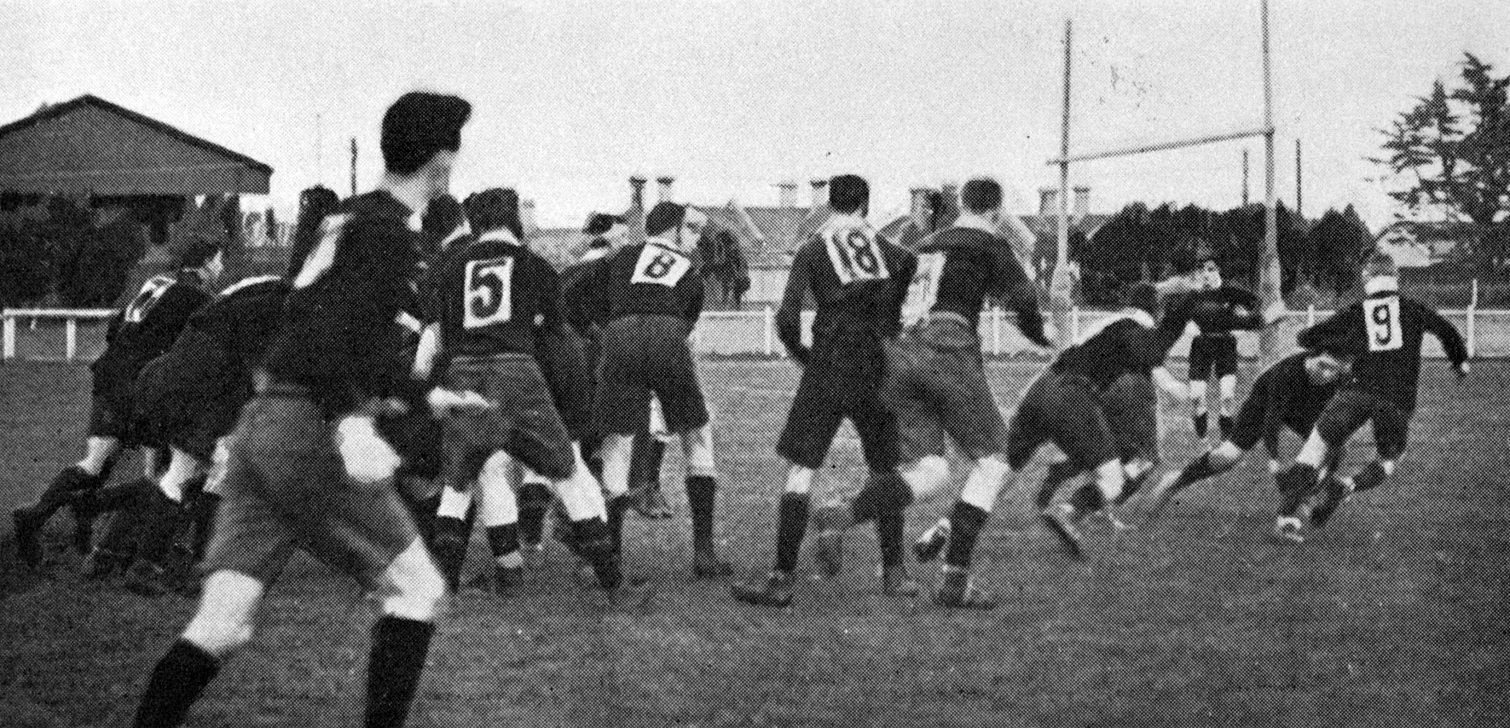 A tackle in Pirates' twenty-five. Otago Witness, 3.6.1924