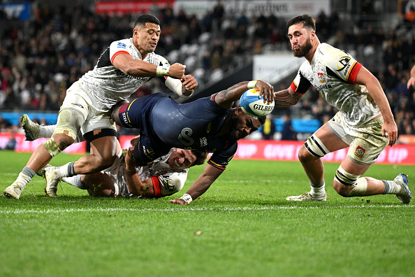 Timoci Tavatavanawai propels himself over the line to score for the Highlanders. Photo: Getty...