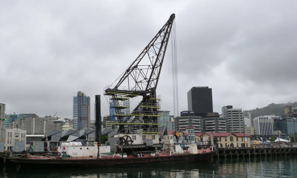 The Hikitia floating crane on Wellington's waterfront. Photo: RNZ