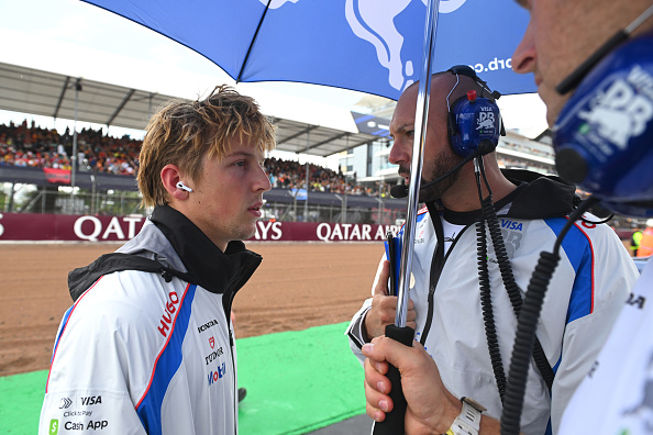 Liam Lawson returns to his team after his crash in the British Grand Prix. Photo: Getty Images