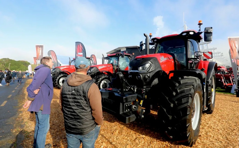 New Zealand reached a peak of 34,549 registered tractors in March 2022. Photo: RNZ/Marika Khabazi