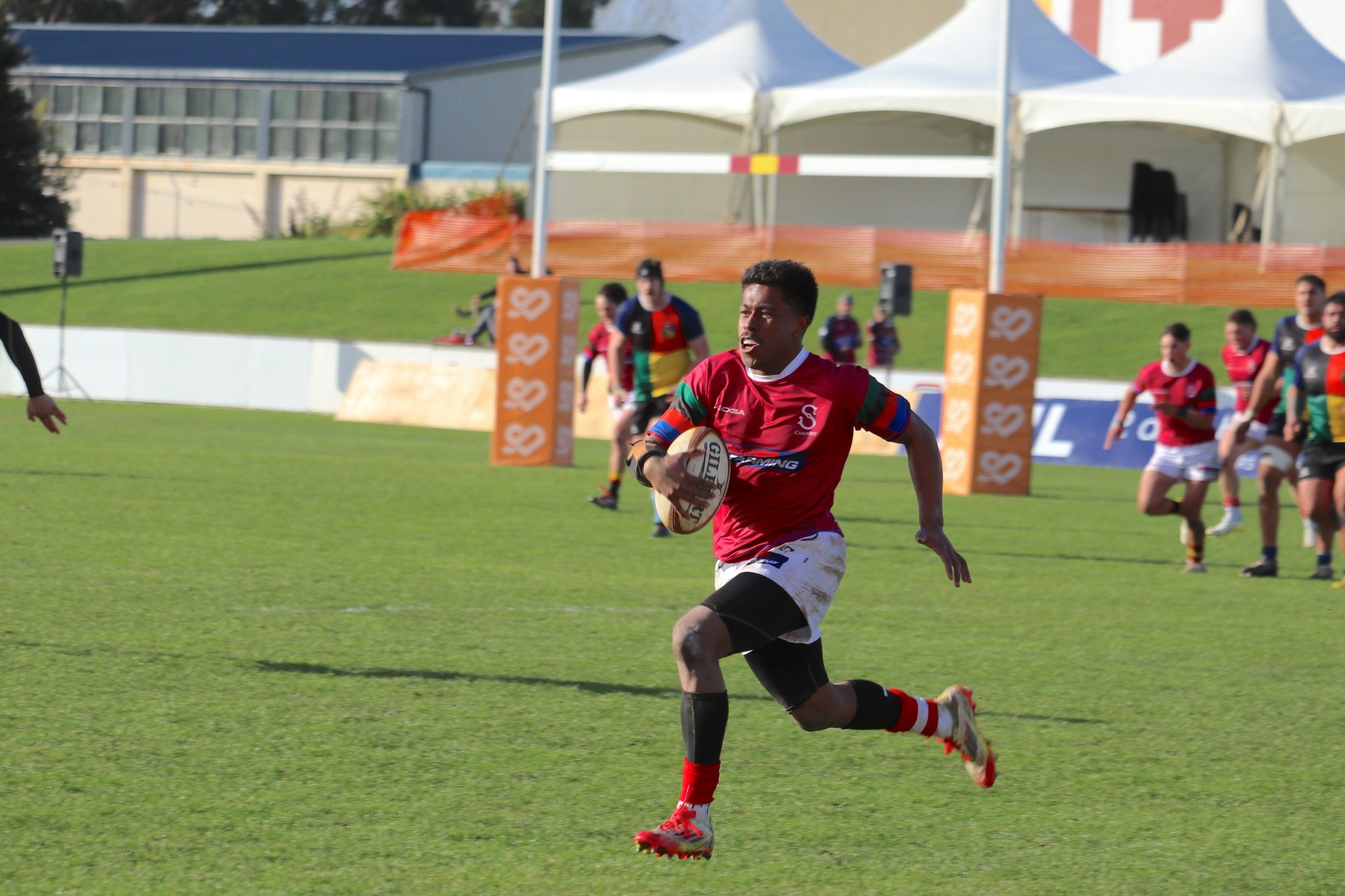 Southland Country winger Banuve Dretiverata sprints to score a try against Otago Metro North at...