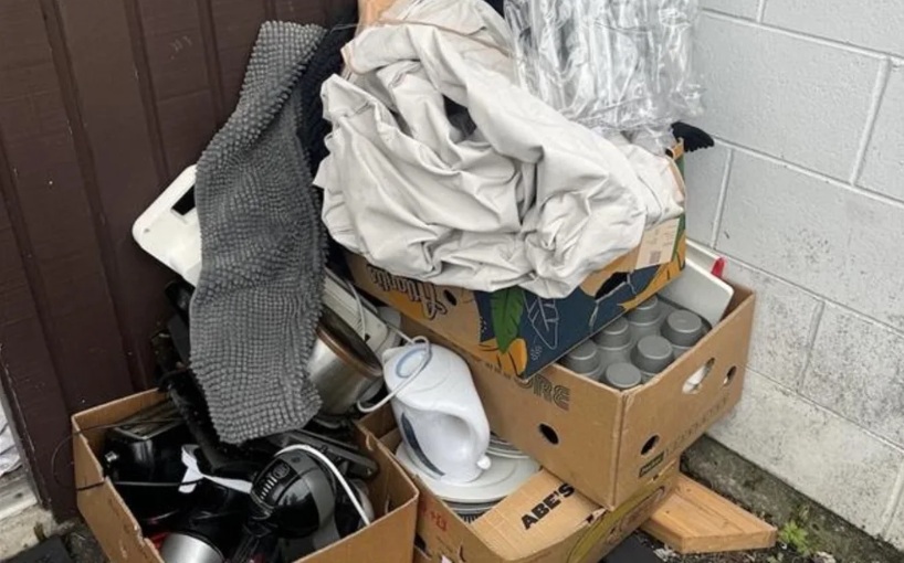 The Dunedin North flat was so filthy the student and her parents had to spend hours cleaning it...