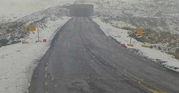 A snowy Homer Tunnel this afternoon. PHOTO: MILFORD ROAD ALLIANCE