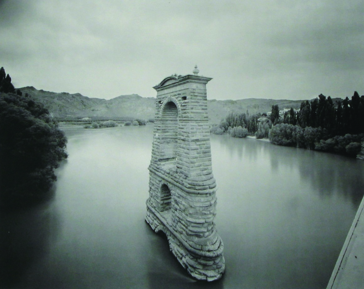 Laurence Aberhart, Old Bridge Structure from New Bridge, Alexandra/Clutha River, 1980. Photo:...