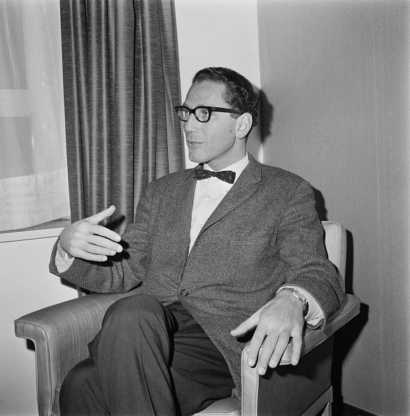 Tom Lehrer on tour in Britain in 1966. Photo: Getty Images