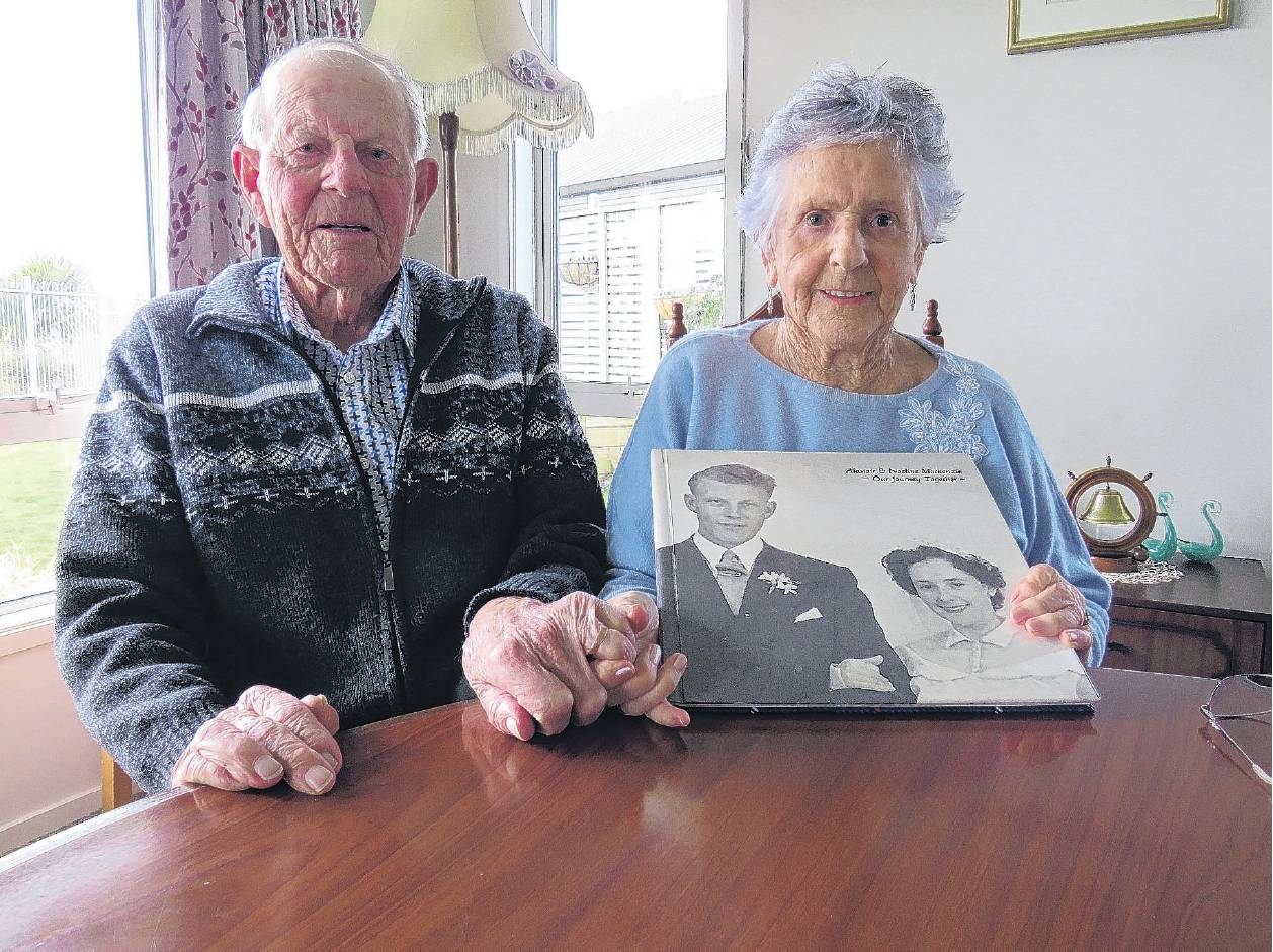 Alistair and Noeline Mackenzie. PHOTO: DELLWYN MOYLAN