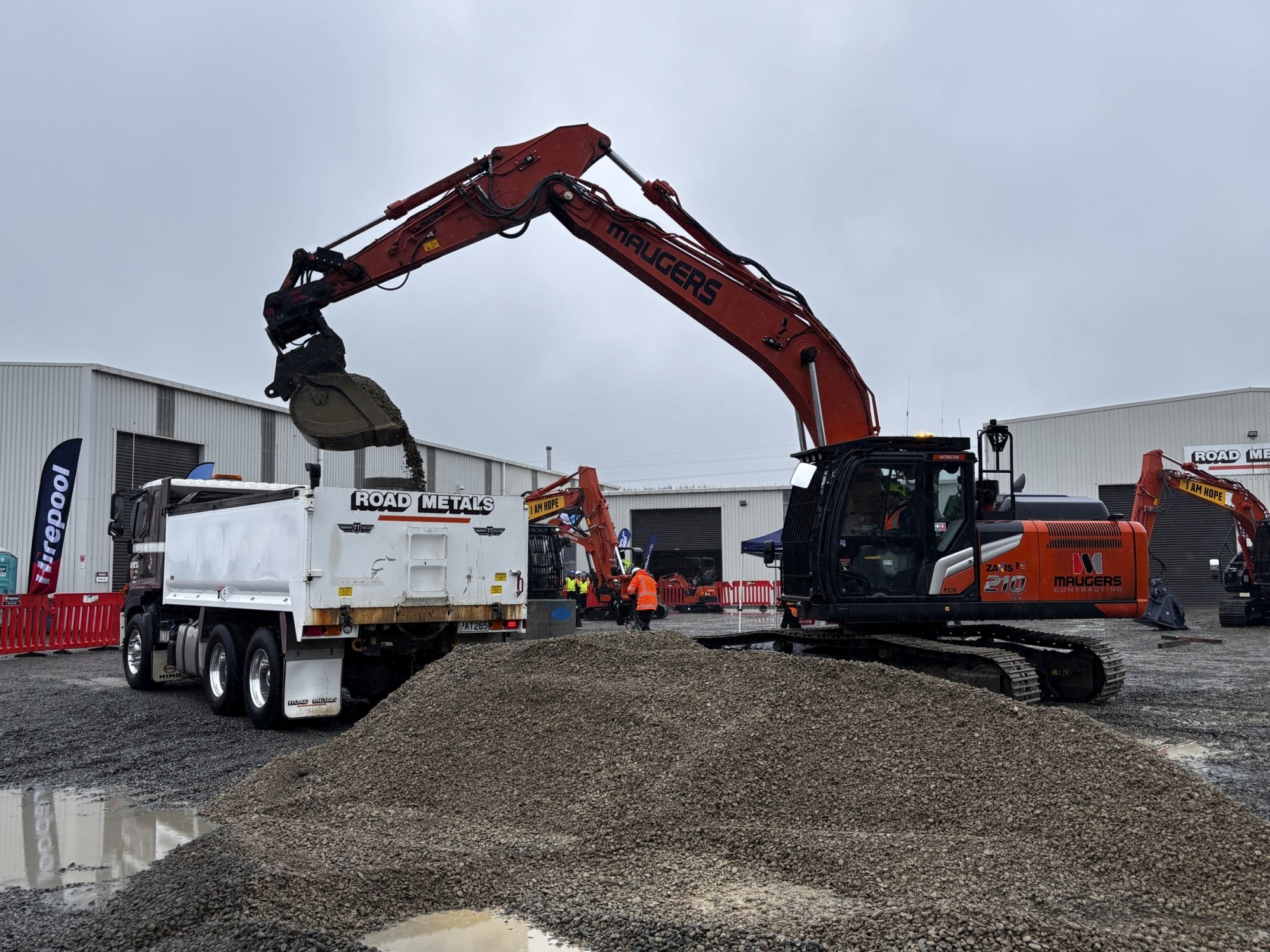 Timaru man Sam Burleigh takes part in the truck loading challenge at the CCNZ CablePrice...