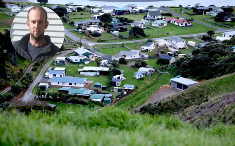 Tom Phillips and his three children went missing from the North Island town of Marokopa. Photo: RNZ