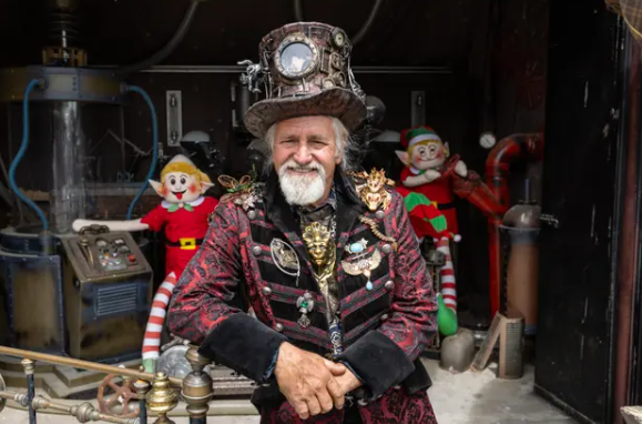 Carl Yates' Christmas display has been lighting up Shands Road for 19 years. Photo: RNZ / Nate...