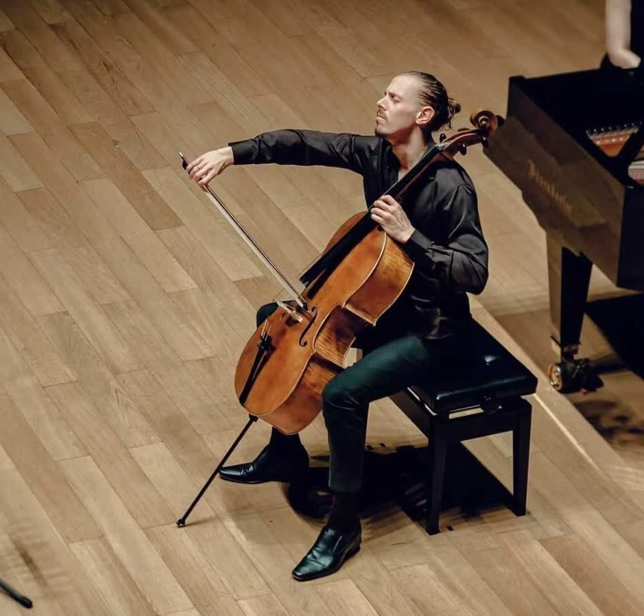 Matthias Balzat performs in the Schoenfeld International String Competition.