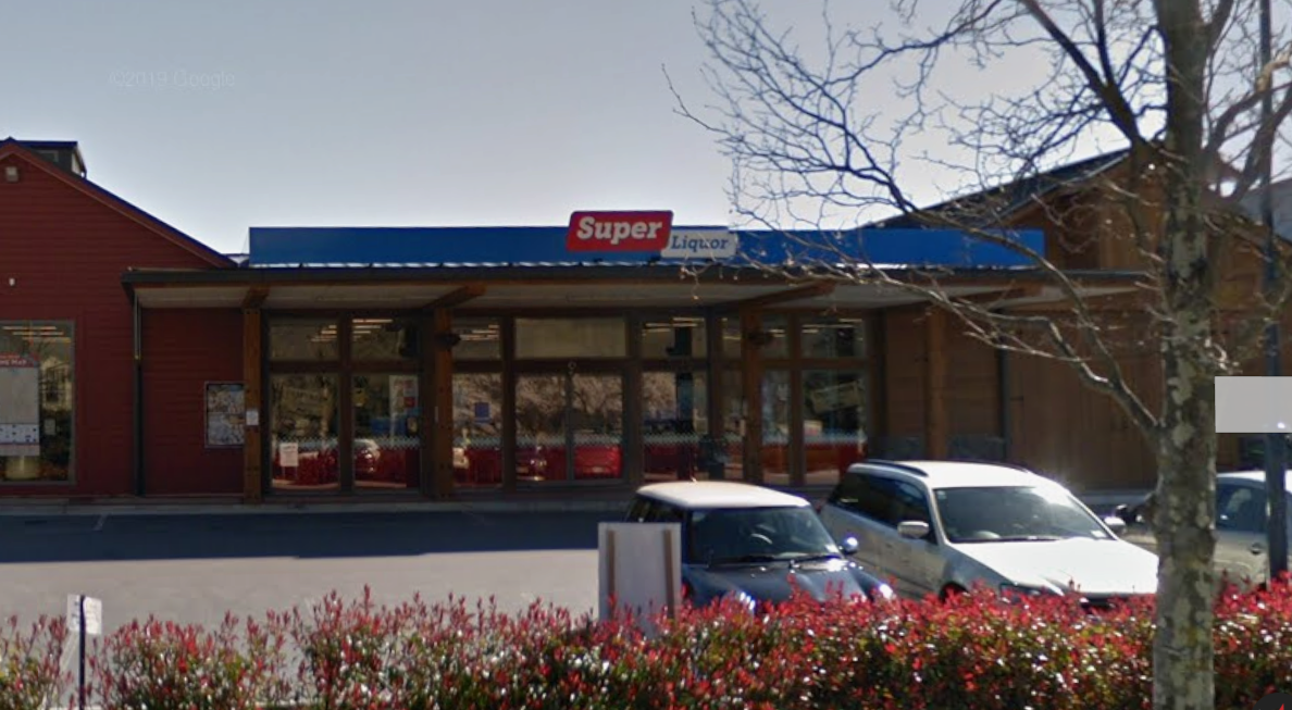 This Frankton liquor store was targeted by thieves early today. Photo: Google Maps