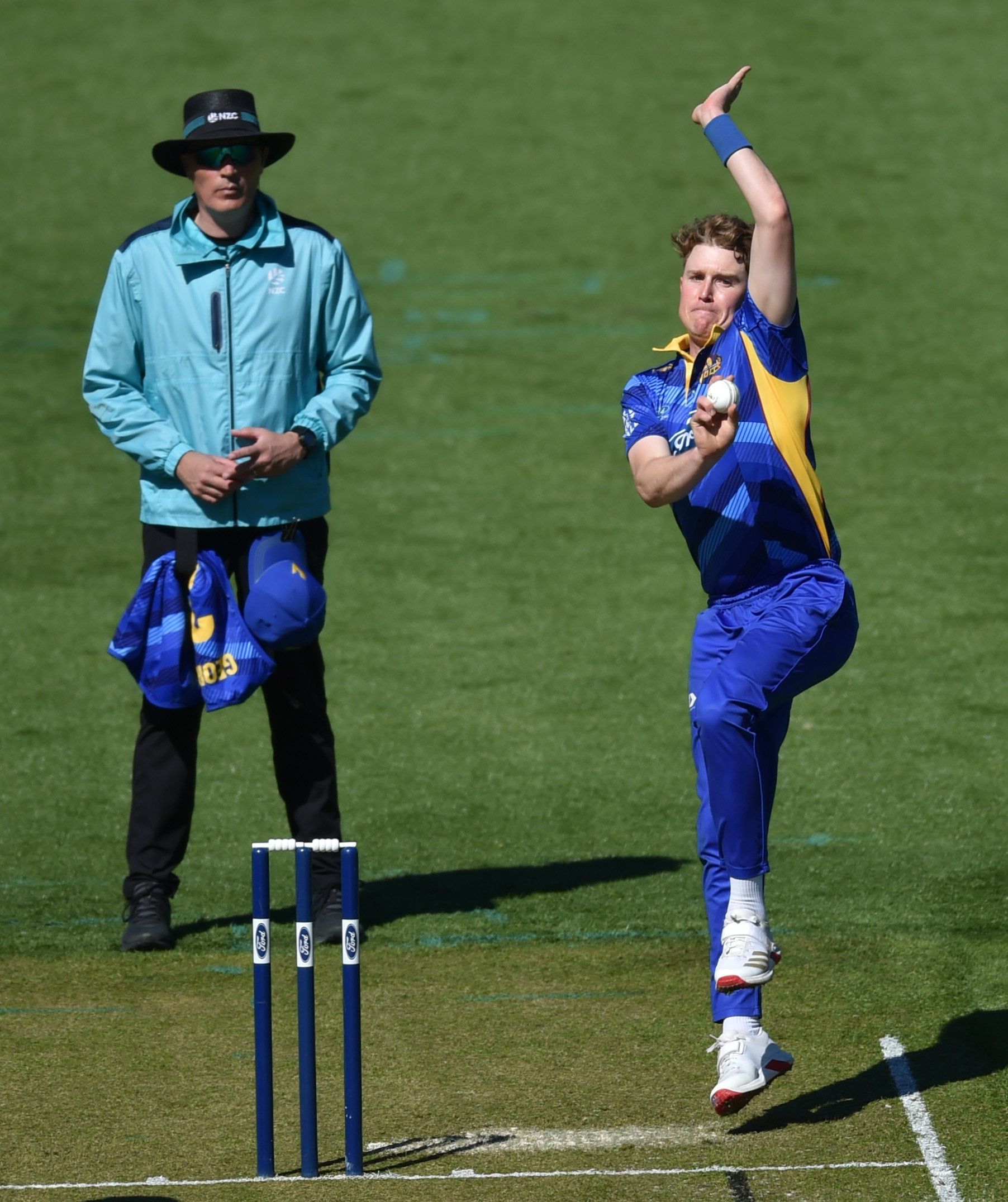Otago bowler Luke Georgeson charges in past umpire Niel Louw-Young during the Volts’ Ford Trophy...
